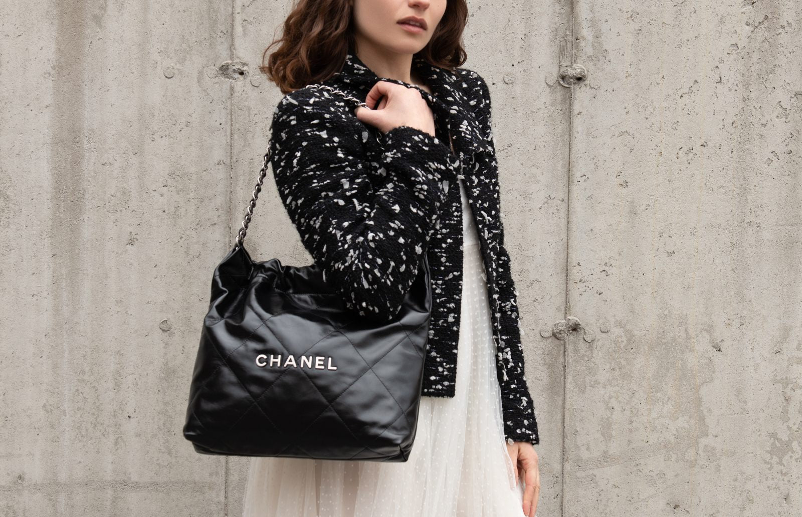 David_LTB_ChanelBlackChanel22Bag_2-2-2.jpg